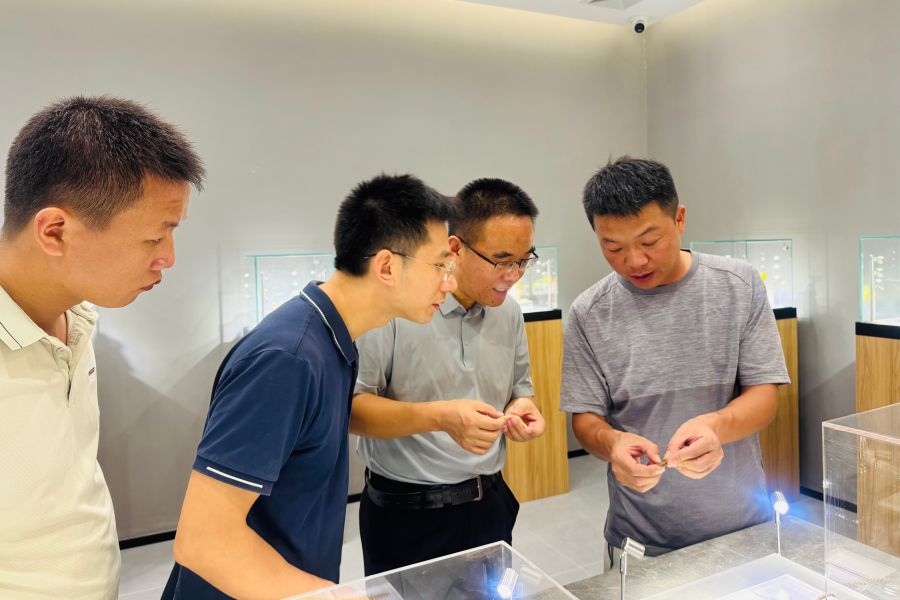 广州金瑞宝珠宝有限公司 (8).jpg